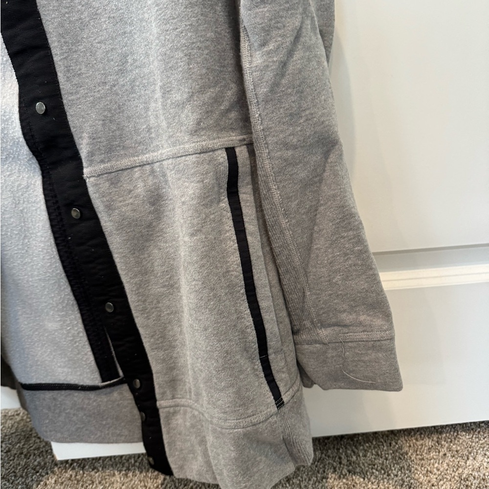 LULULEMON Jacket Sweatshirt Yin to My Yang Gray Snap Front Size 6 - Picture 6 of 6